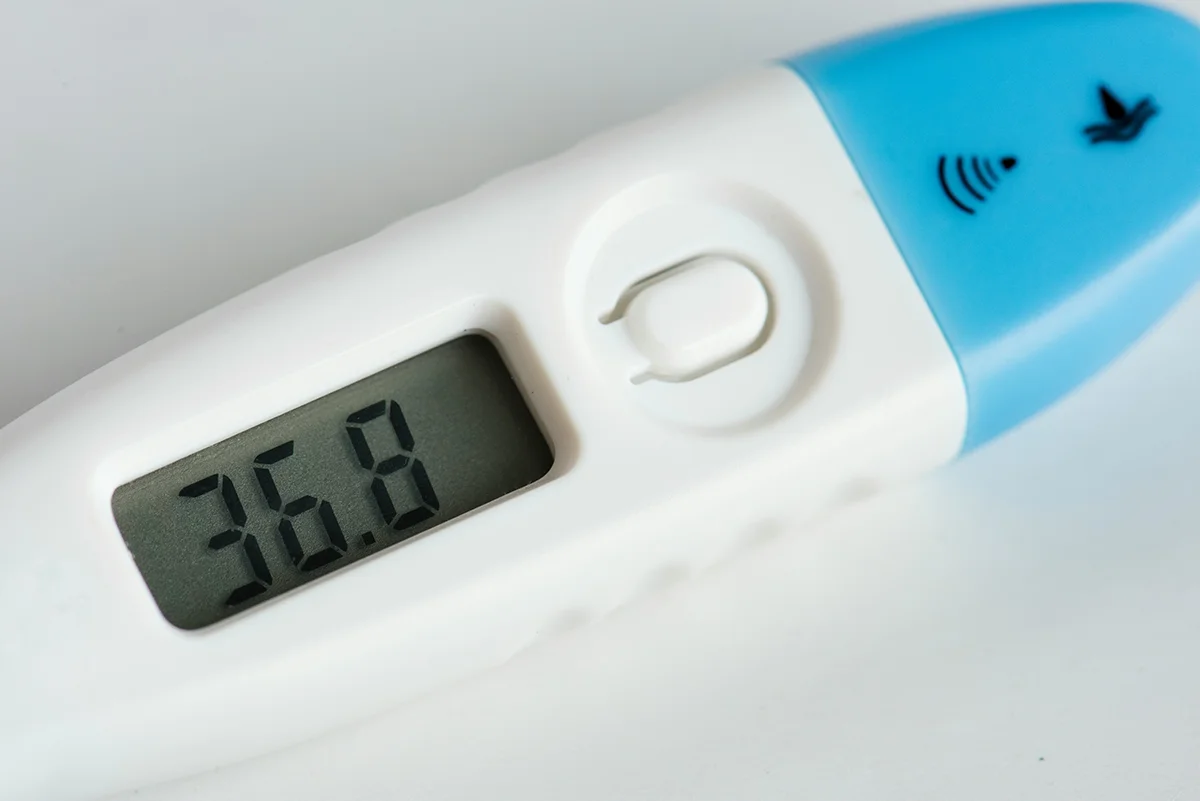 Fieber beim Baby: Temperatur, Ursachen und Warnzeichen