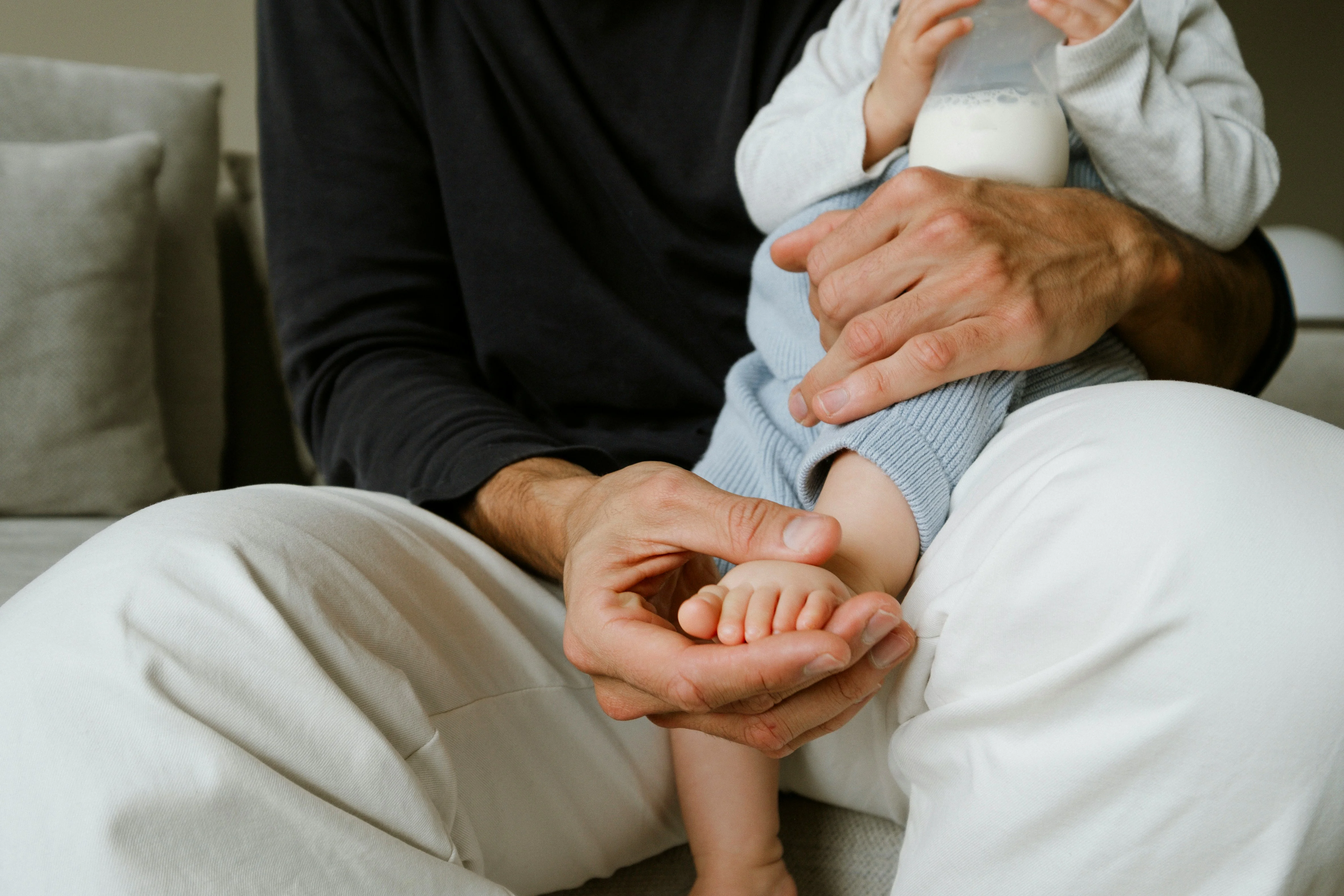 Welche Babymilch für welches Alter? Pre, 1er-, 2er-, 3er- und Kindermilch im Vergleich
