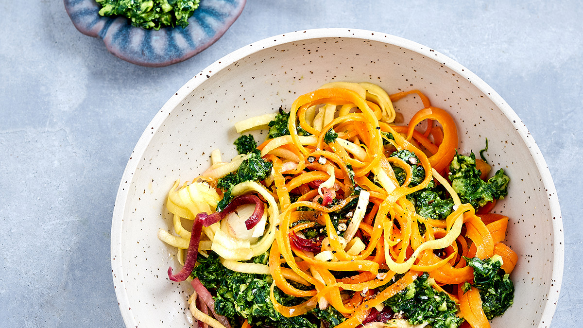 Gemüsespaghetti mit Pesto - Perfekte Alternative zu Pasta