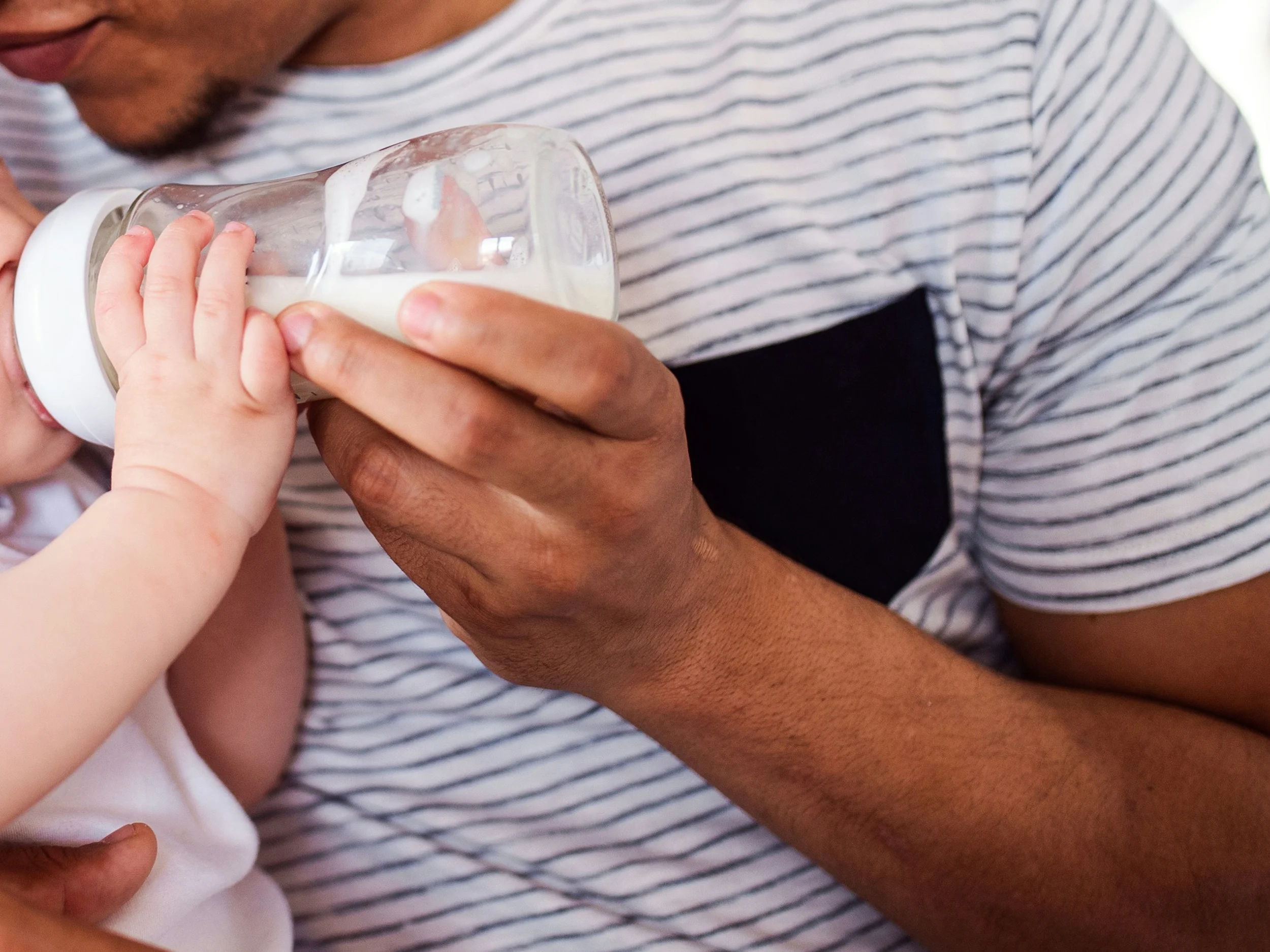 Baby verweigert die Flasche: Ursachen und hilfreiche Tipps