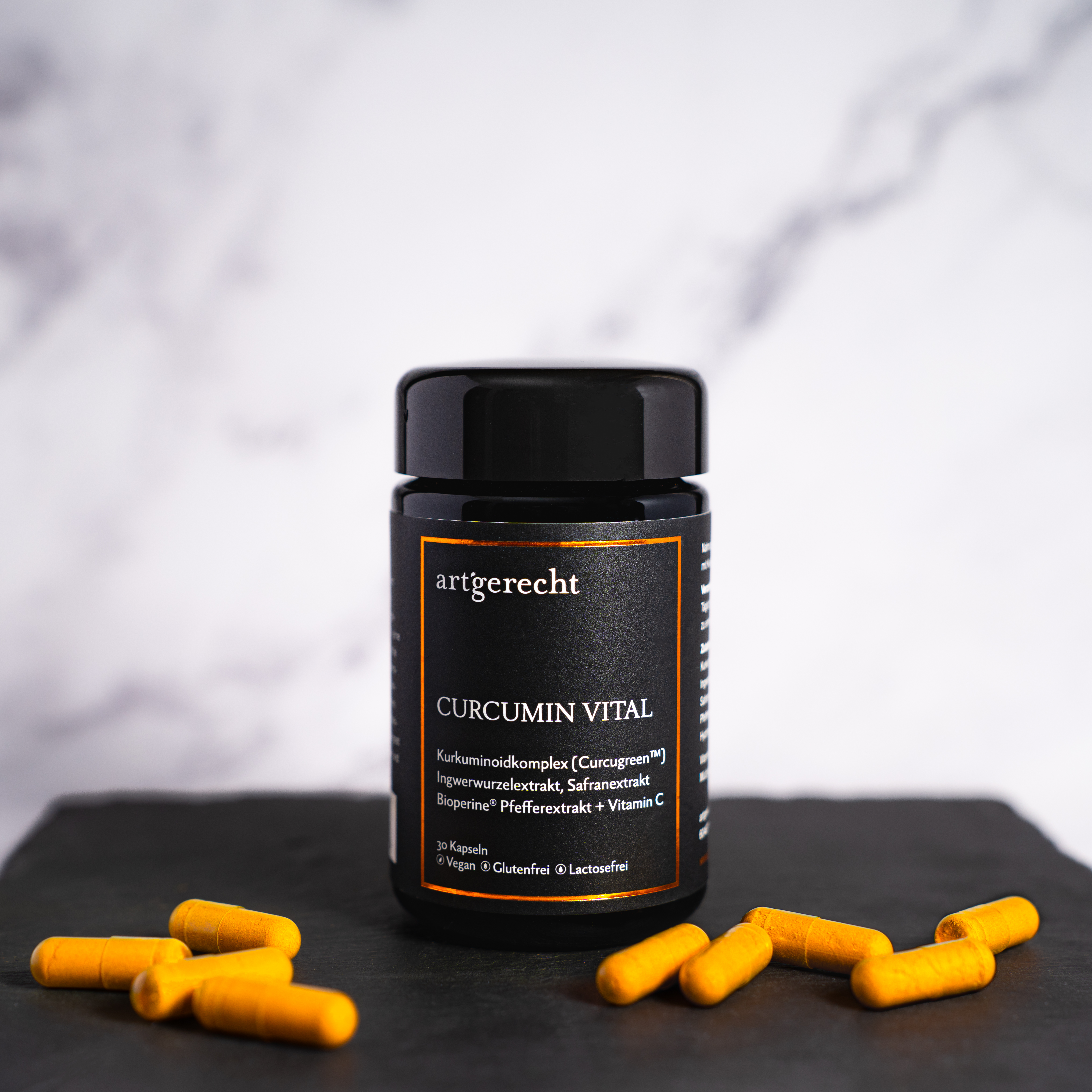 curcumin-vital-kurkuma-safran-ingwer-kapseln-steinboden