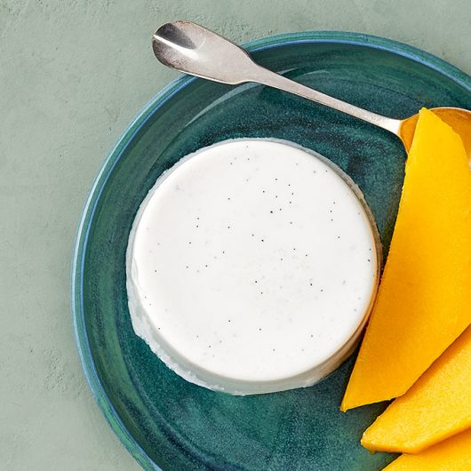 Kokos Panna Cotta mit Mango