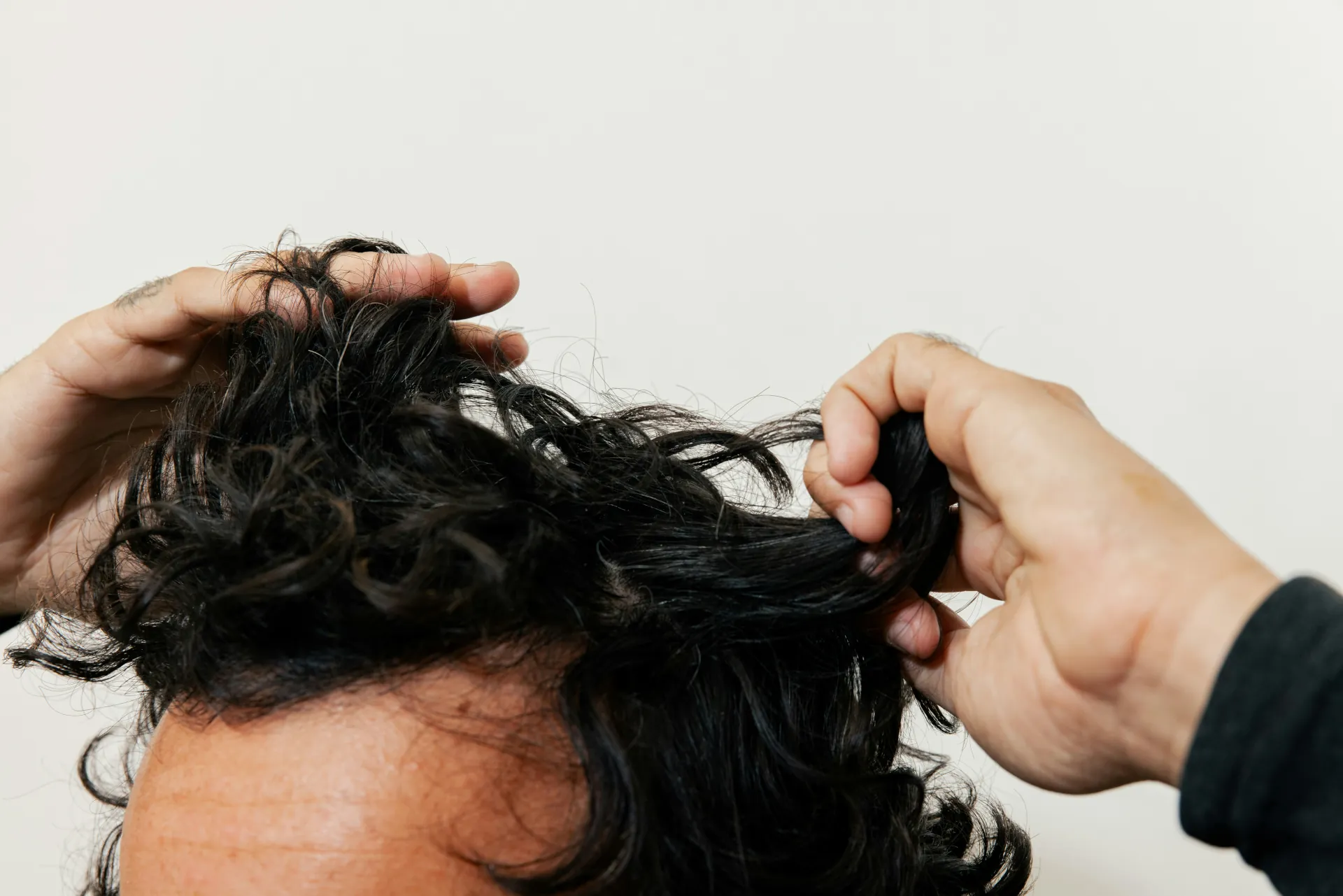 Haarausfall im Frühling: Ursachen, Symptome und was wirklich hilft