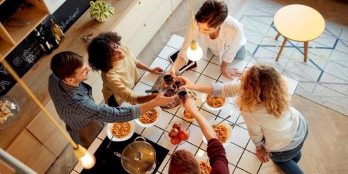 artgerecht Magazin: Mentale Gesundheit &ndash; Bonding beim gemeinsamen Kochen