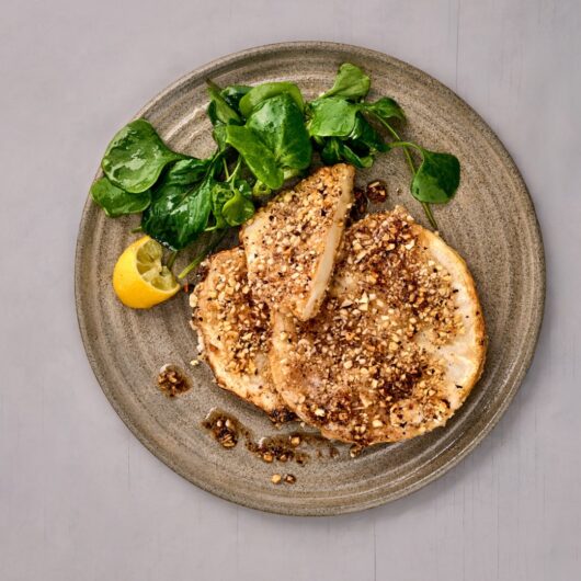 Sellerie-Schnitzel mit Salat